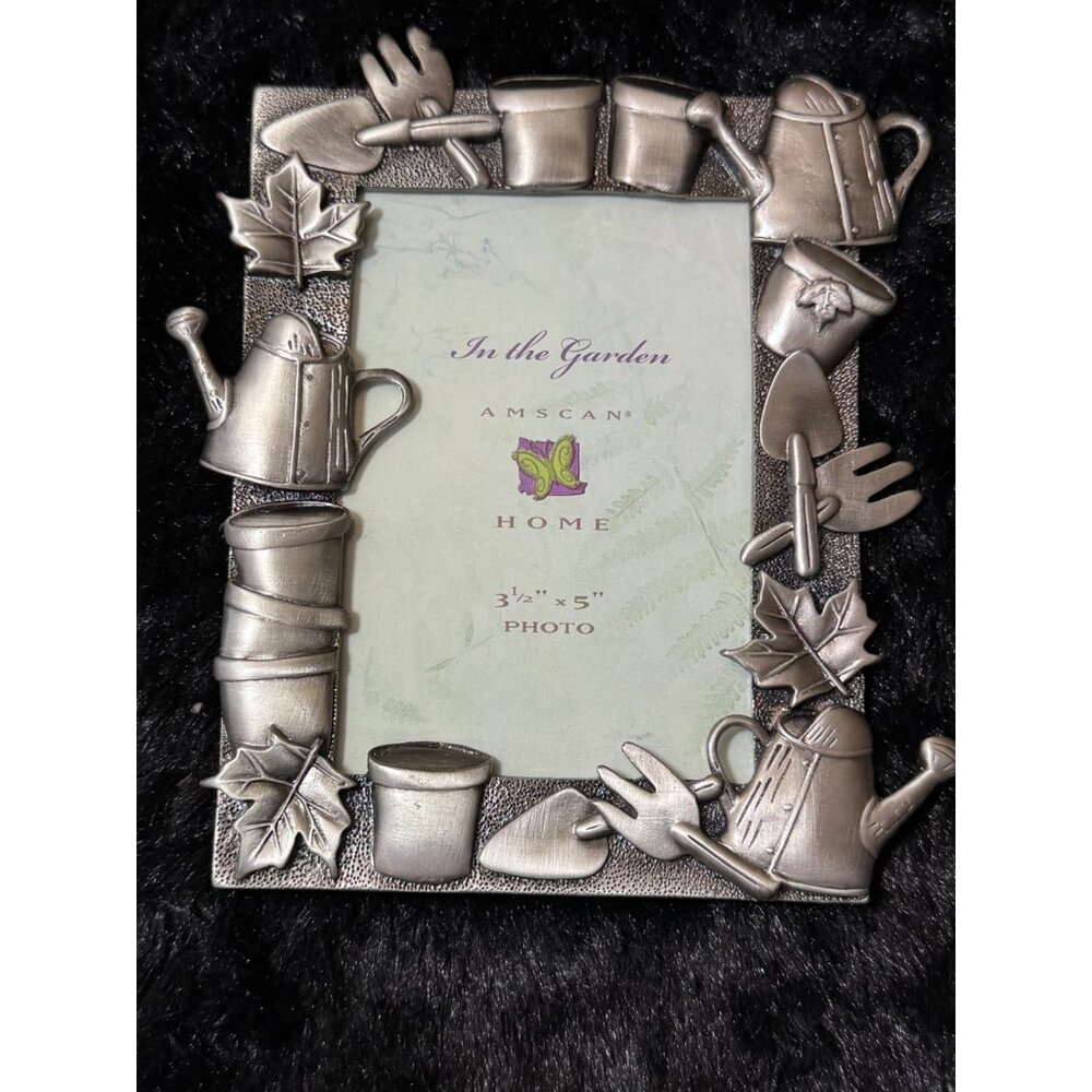 Amscan Home In The Garden 3.5" X 5" Metal Photo Frame With Garden Tools & Leaf